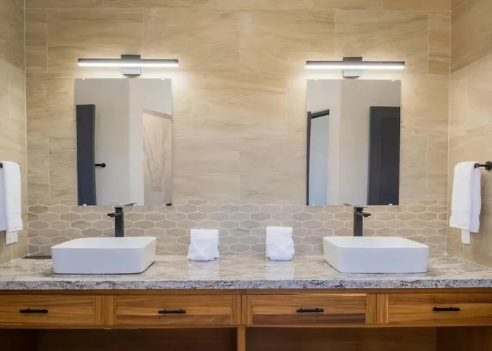 Elegant 6br Oasis With Ocean Views Pool & Golf San José del Cabo