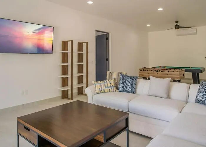 Сasa de vacaciones Elegant 6br Oasis With Ocean Views Pool & Golf *
