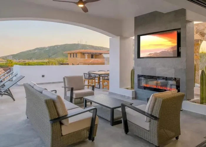 Elegant 6br Oasis With Ocean Views Pool & Golf