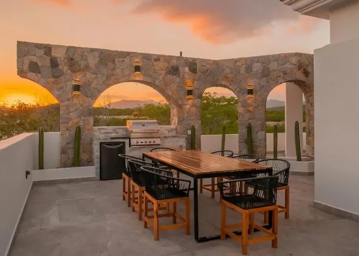 Сasa de vacaciones Elegant 6br Oasis With Ocean Views Pool & Golf *