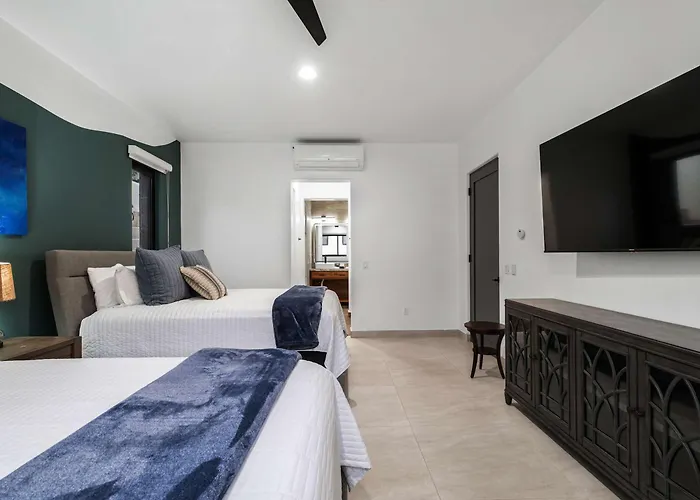 Elegant 6br Oasis With Ocean Views Pool & Golf