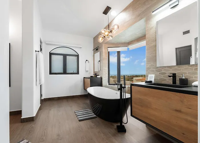 Elegant 6br Oasis With Ocean Views Pool & Golf San José del Cabo