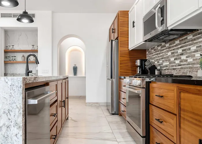 Elegant 6br Oasis With Ocean Views Pool & Golf